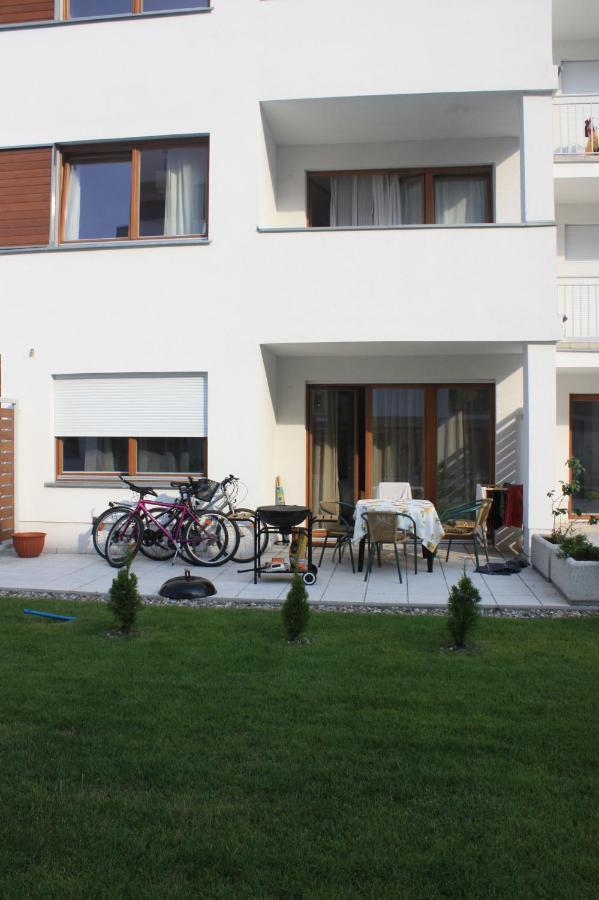 Swinoujscie Platan Patio 2- Berry Apartments المظهر الخارجي الصورة