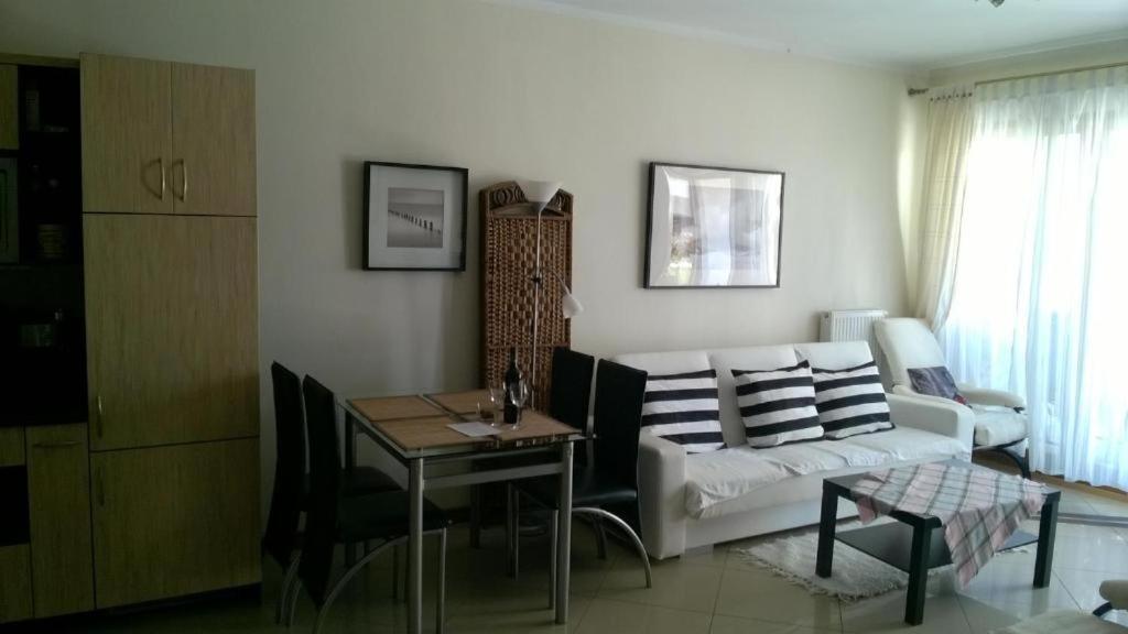 Swinoujscie Platan Patio 2- Berry Apartments المظهر الخارجي الصورة